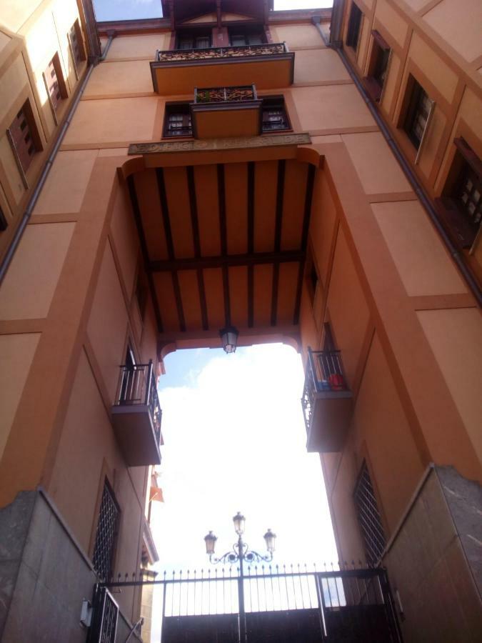 Los Fronterizos Hotel Irun Luaran gambar